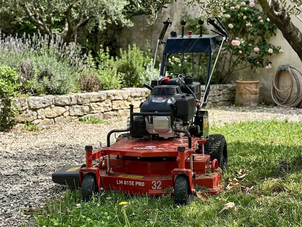 Blue Bird LM 815E PRO Benzin-Rasenmäher – 81 cm Schnittbreite – Heckantrieb – Ansicht 2