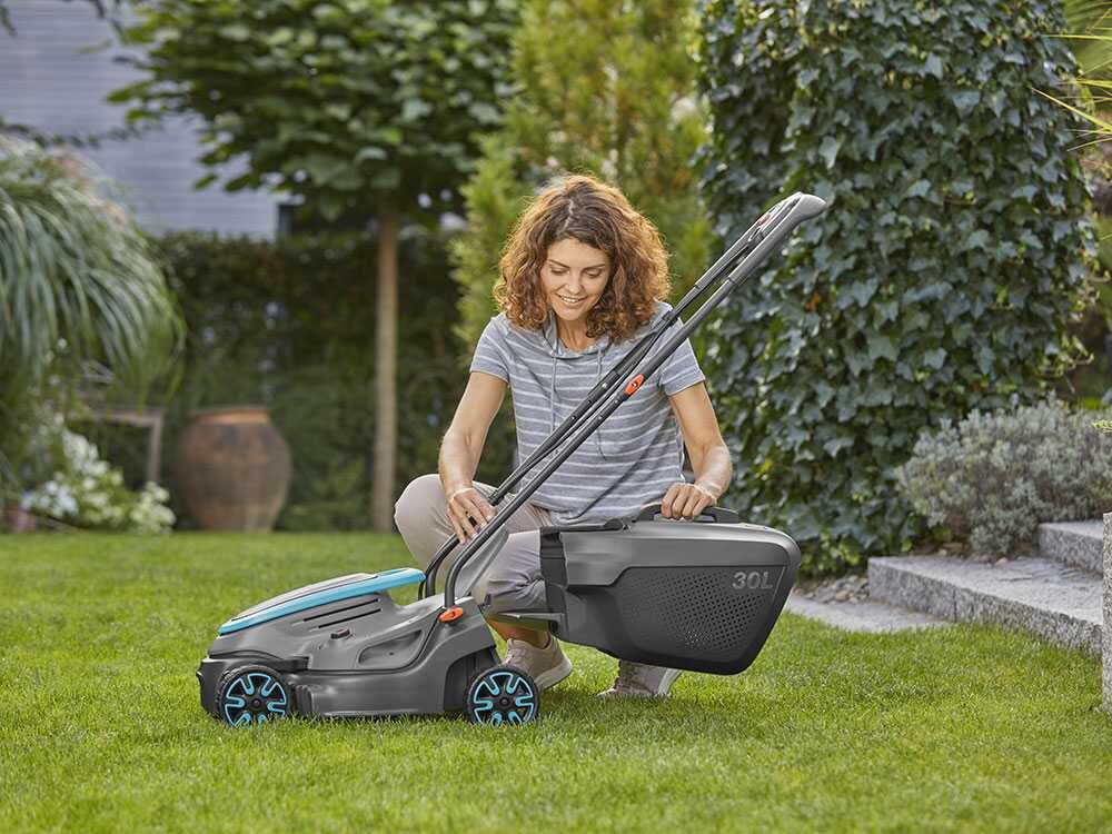 Gardena PowerMax 32/18V P4A Akku-Rasenmäher – 32 cm Schnittbreite – zum Schieben – mit Fangkorb – Ansicht 5