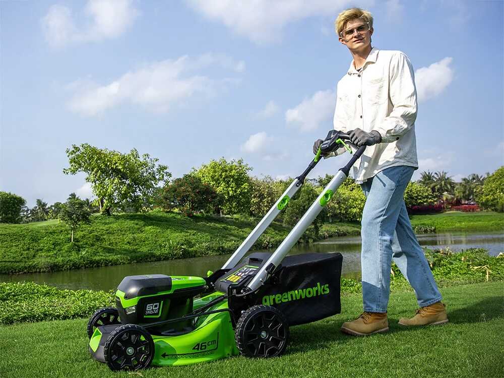 Greenworks GD60LM46SPK4 Akku-Rasenmäher – 46 cm Schnittbreite – Heckantrieb – mit Fangkorb – Ansicht 2