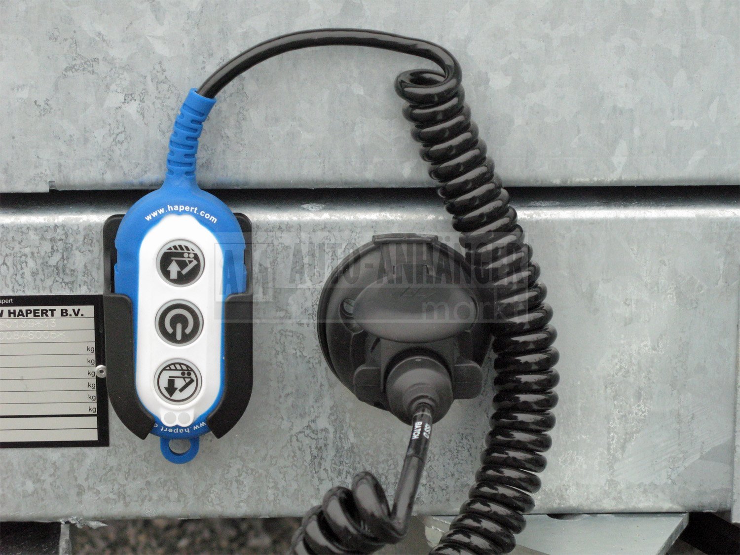 Hapert 3-Seiten-Kipper Cobalt HM-2 - 335-200 PF – elektr. Pumpe PF 2000 mm Breite – Ladefläche 335 × 200 cm – 3500 kg – Tandemachser – Ansicht 4
