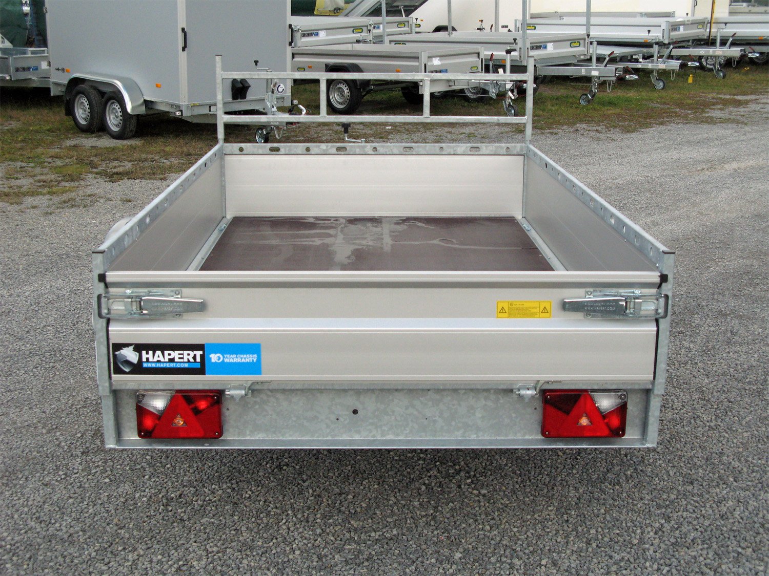 Hapert Kastenanhänger Azure L-1 - 1500 – Aluminium 2500 x 1500 – Ladefläche 250 × 150 cm – 1500 kg – Einachser – Ansicht 3