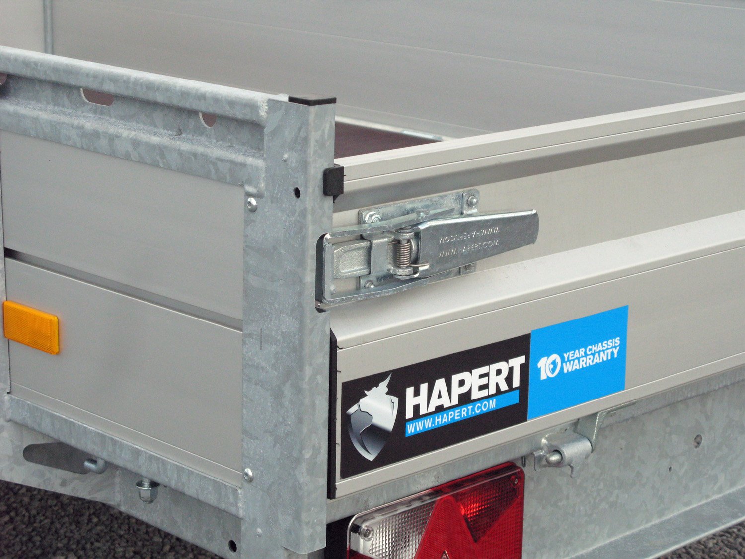 Hapert Kastenanhänger Azure L-1 - 1500 – Aluminium 2500 x 1500 – Ladefläche 250 × 150 cm – 1500 kg – Einachser – Ansicht 5