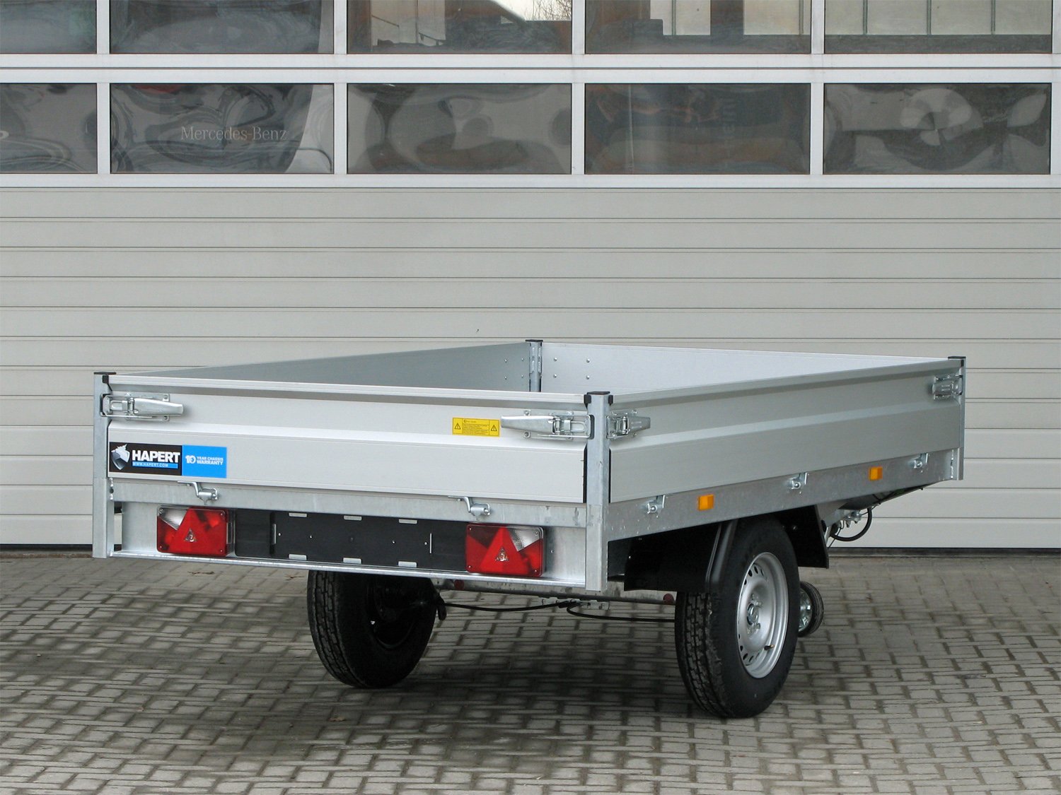 Hapert Pritschenhochlader Azure H-1 - 1500 - 3300 x 1800 – 185R14C – Ladefläche 335 × 180 cm – 1500 kg – Einachser – Ansicht 2