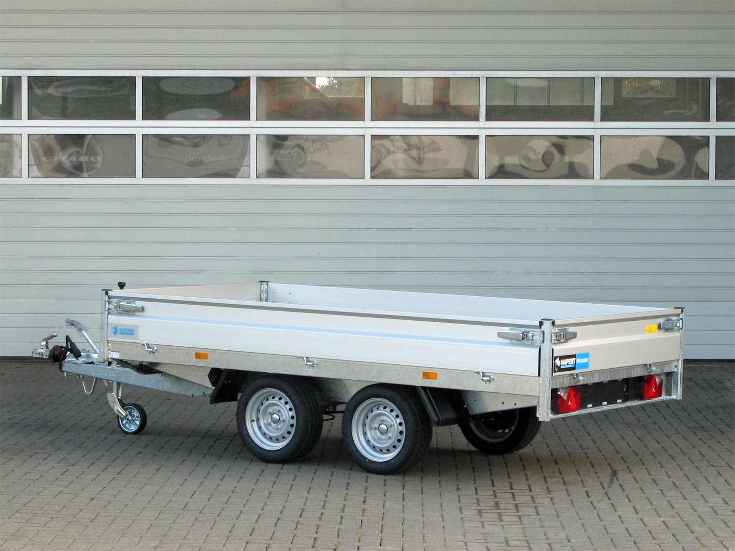 Hapert Pritschenhochlader Azure H-2 - 2000 - 3050 x 1800 – niedriges Fahrwerk – Ladefläche 305 × 180 cm – 2000 kg – Tandemachser – Ansicht 3