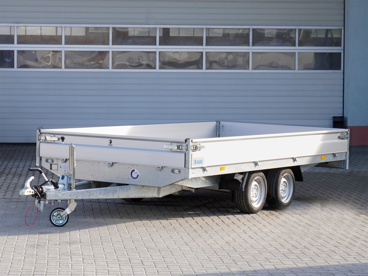 Hapert Pritschenhochlader Azure H-2 – 2700 – 4050 x 2000 – niedriges Fahrwerk – Ladefläche 405 × 200 cm – 2700 kg – Tandemachser – Ansicht 1