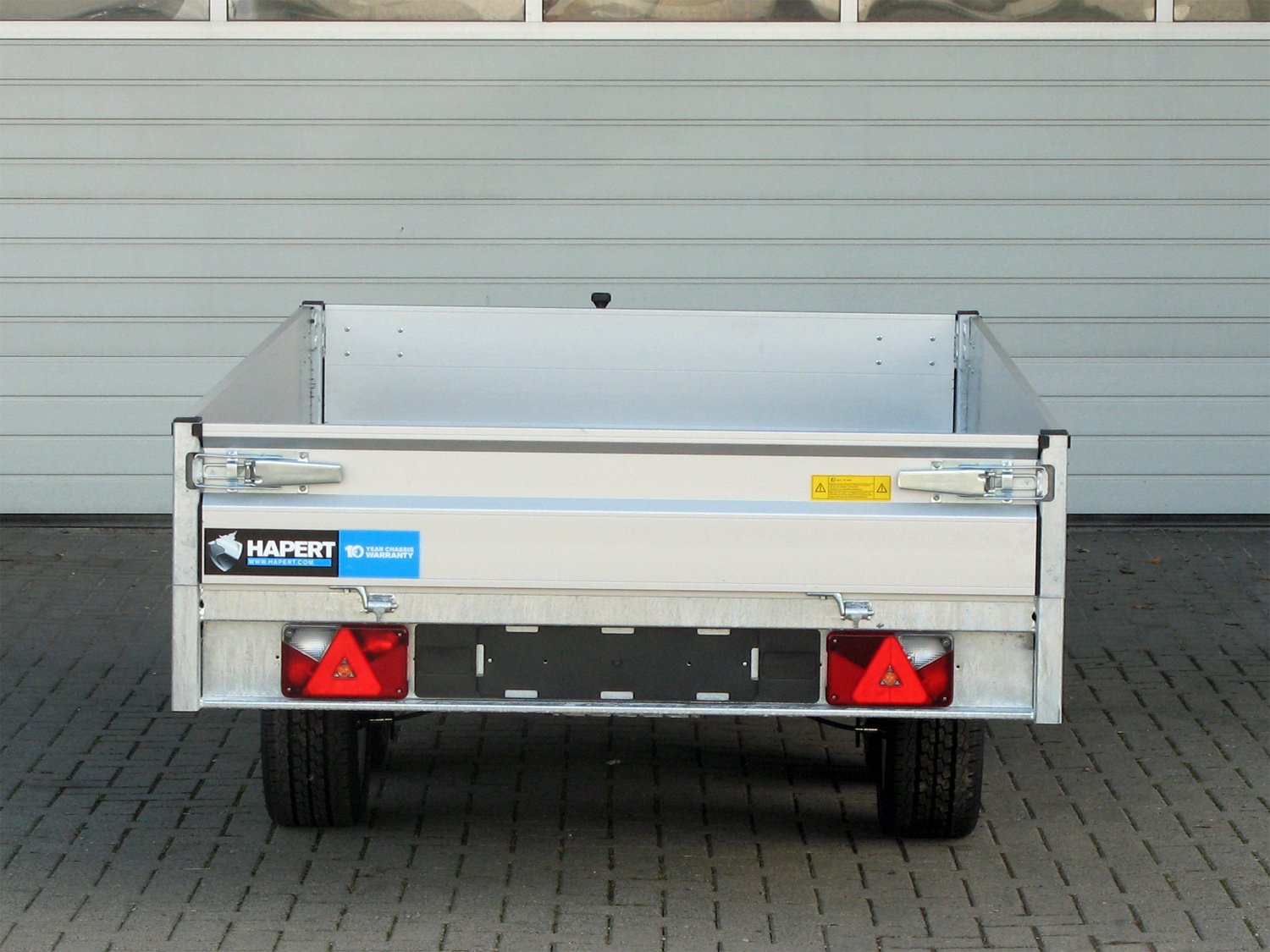 Hapert Pritschenhochlader Azure H-2 - 3000 - 3350 x 1800 Multi – niedriges Fahrwerk - Auffahrpaket – Ladefläche 335 × 180 cm – 3000 kg – Tandemachser – Ansicht 4