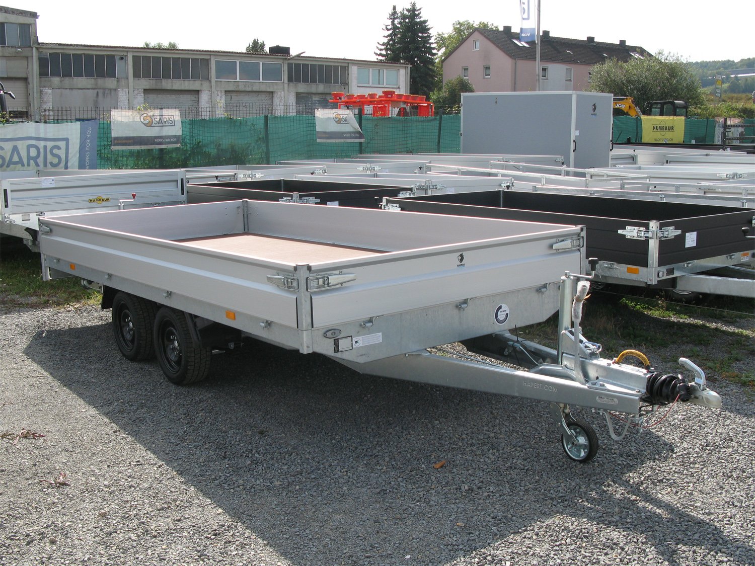 Hapert Pritschenhochlader Azure H-2 - 3500 - 3350 x 1800 PF Multi – Parabelfederung - Auffahrpaket – Ladefläche 335 × 180 cm – 3500 kg – Tandemachser – Ansicht 1