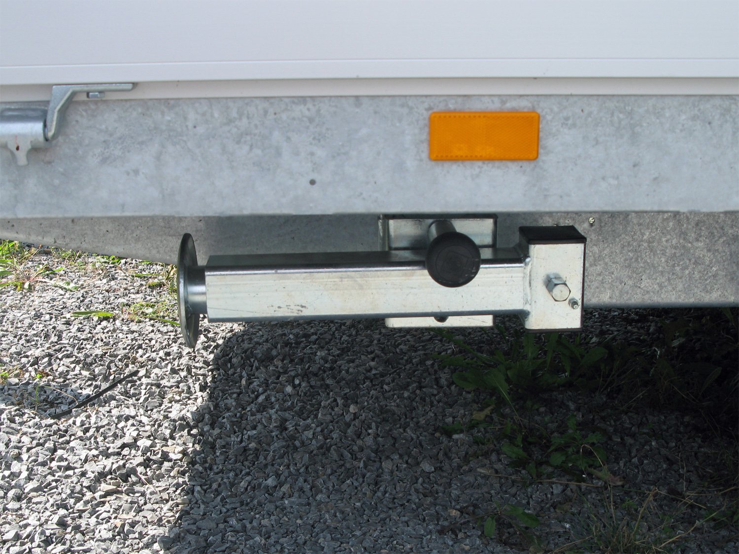 Hapert Pritschenhochlader Azure H-2 - 3500 - 3350 x 1800 PF Multi – Parabelfederung - Auffahrpaket – Ladefläche 335 × 180 cm – 3500 kg – Tandemachser – Ansicht 4