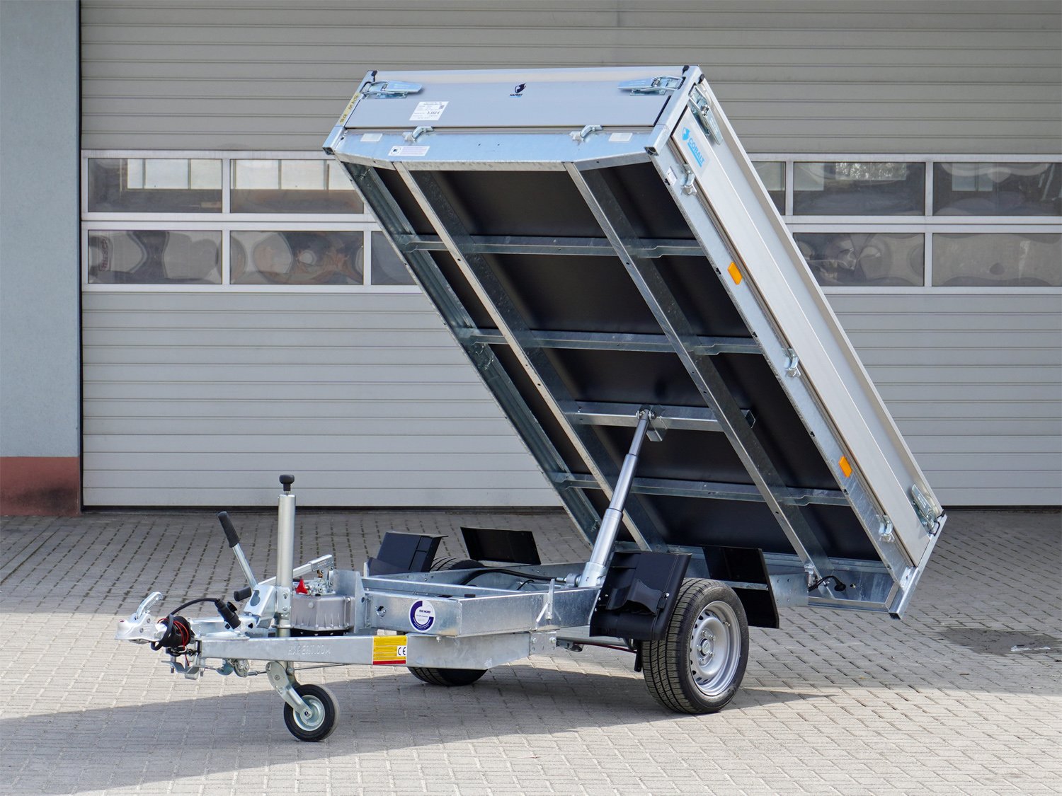Hapert Rückwärtskipper Cobalt HB-1 - 1800 – Stahlblechboden 2800 x 1600 – Ladefläche 280 × 160 cm – 1800 kg – Einachser – Ansicht 1