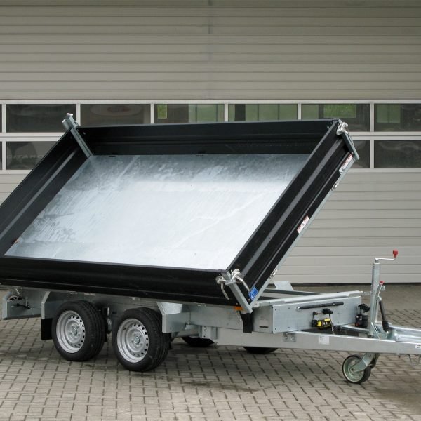 Humbaur 3-Seiten-Kipper HTK 3500.31 STAHL – E-Pumpe Stahlbordwand schwarz – Ladefläche 314 × 175 cm – 3500 kg – Tandemachser – Ansicht 1