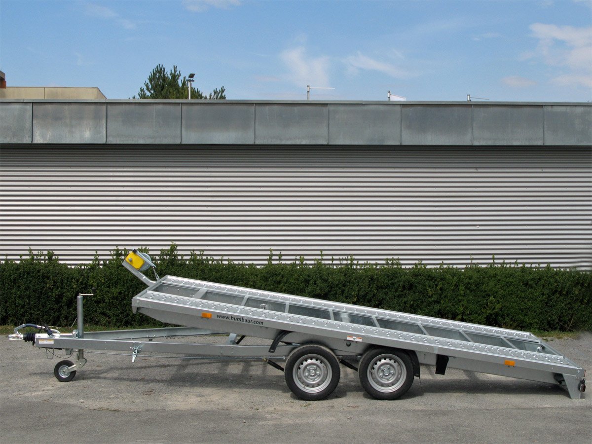 Humbaur Autotransporter MTK 354722 kippbar – Kippbrücke mechanisch kippbar – Ladefläche 470 × 218 cm – 3500 kg – Tandemachser – Ansicht 2