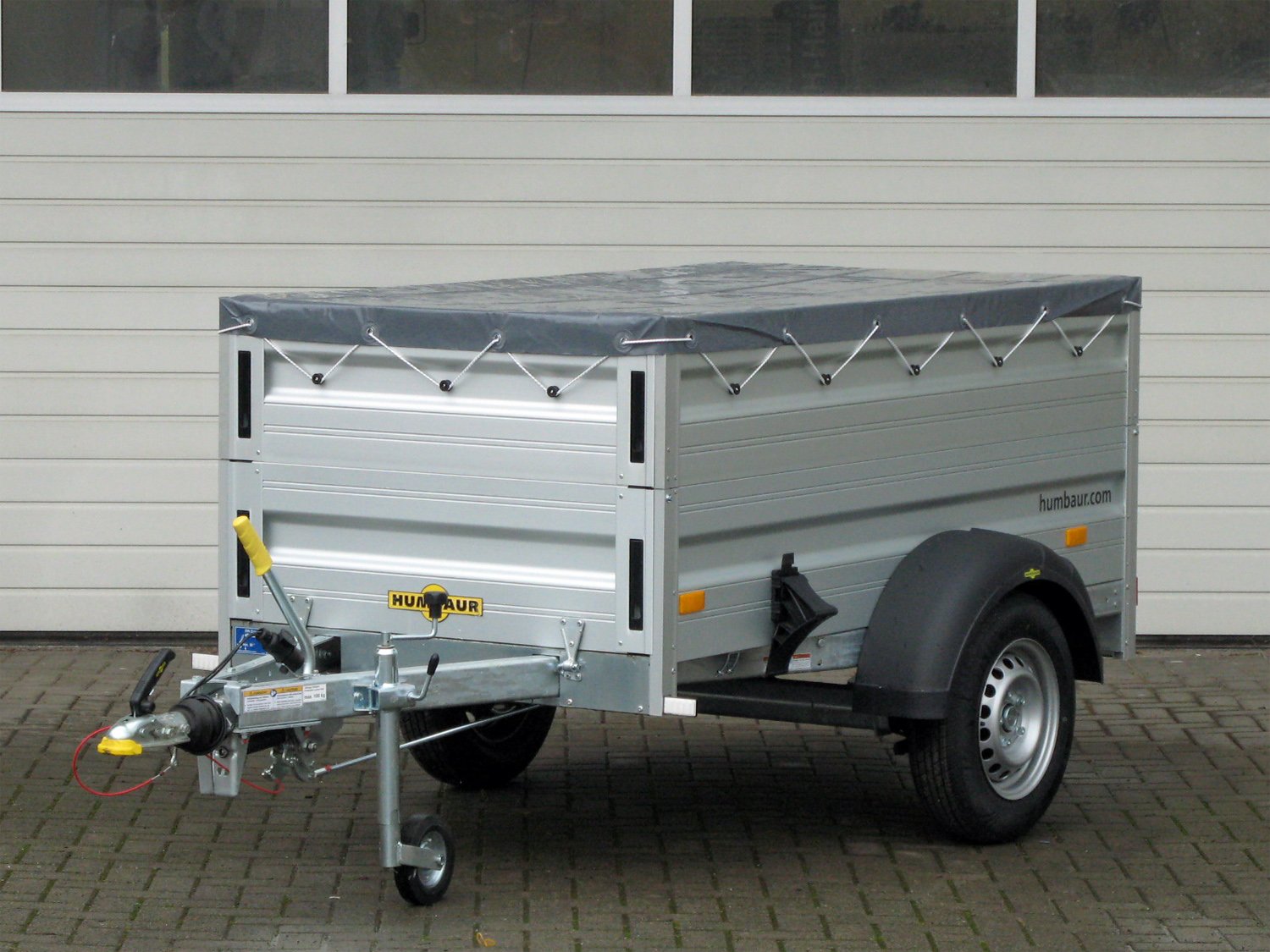 Humbaur Kastenanhänger HA102111 KV – BW-Aufsatz, Klappe vorne – Ladefläche 205 × 110 cm – 1000 kg – Einachser – Ansicht 1