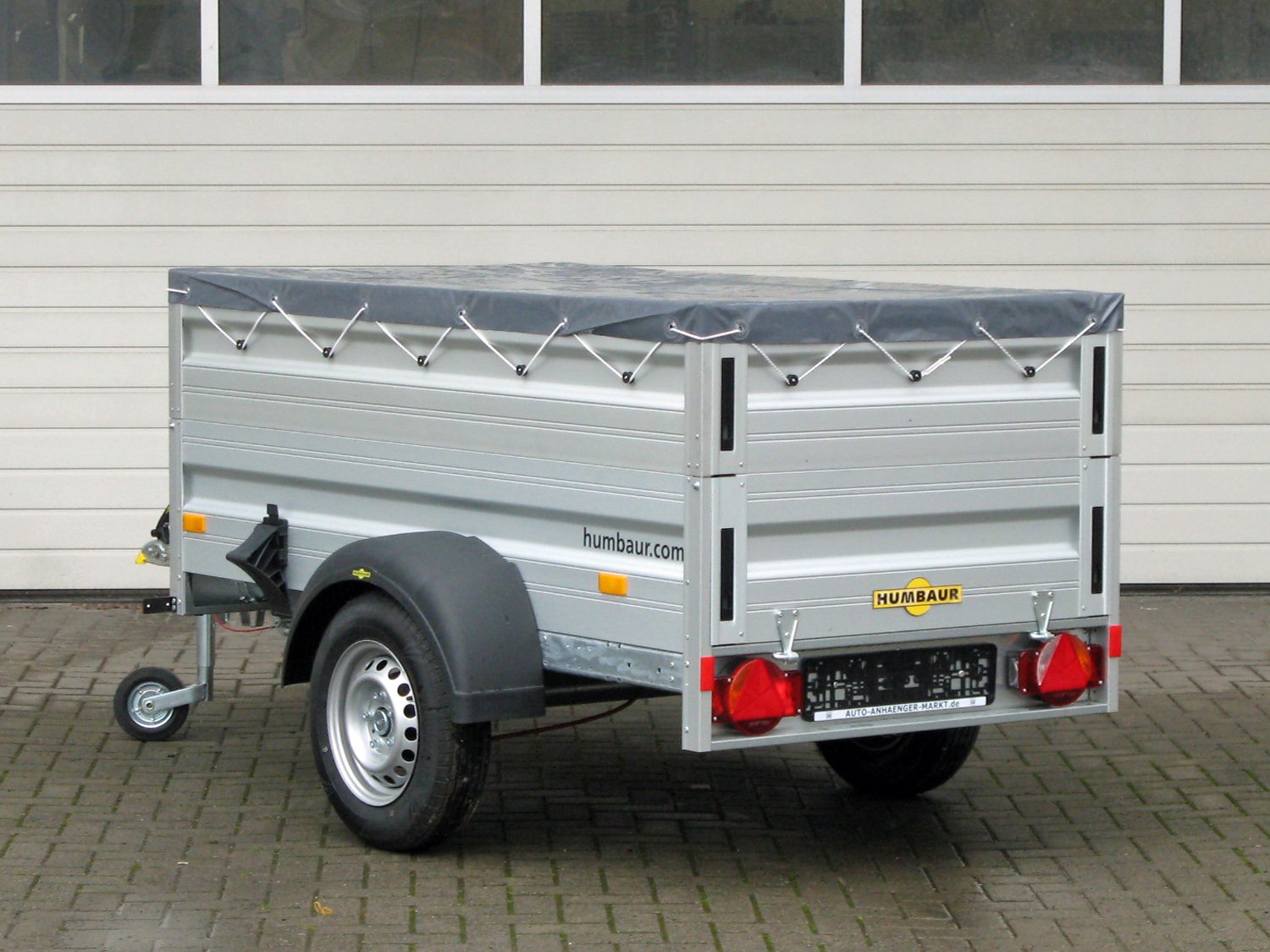 Humbaur Kastenanhänger HA102111 KV – BW-Aufsatz, Klappe vorne – Ladefläche 205 × 110 cm – 1000 kg – Einachser – Ansicht 3