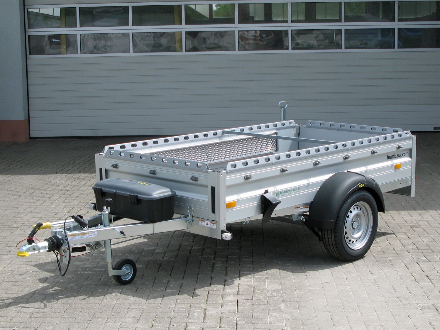 Humbaur Kastenanhänger HA132513 MS – Allrounder 100km/h – Ladefläche 251 × 131 cm – 1300 kg – Einachser – Ansicht 1