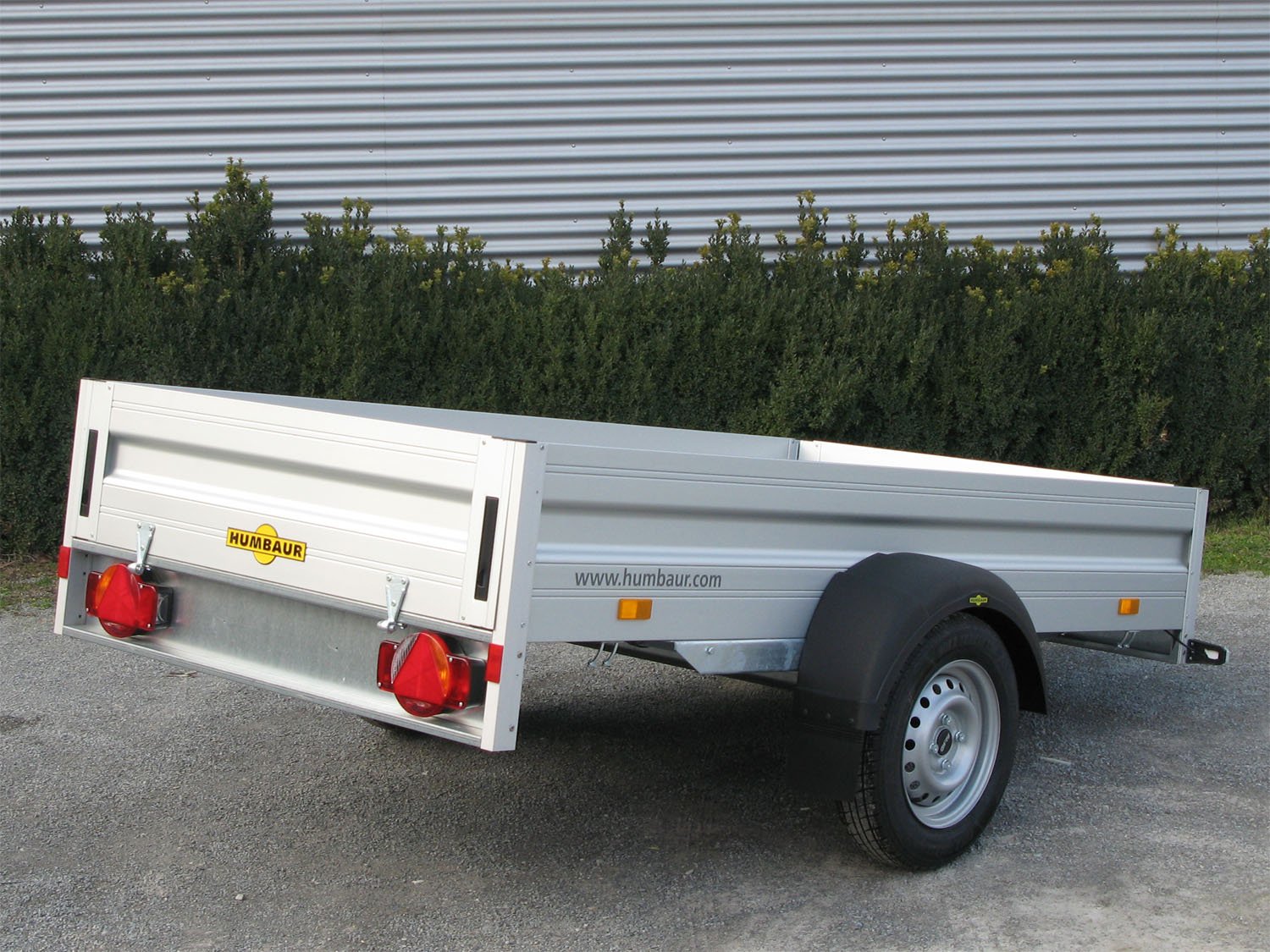 Humbaur Kastenanhänger HA752513 KV – ungebremst, mit Klappe vorne – Ladefläche 251 × 131 cm – 750 kg – Einachser – Ansicht 4