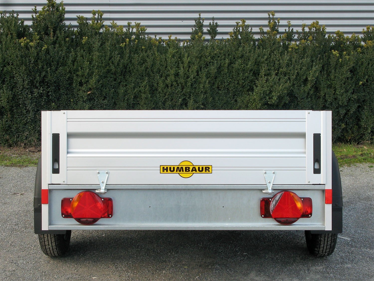 Humbaur Kastenanhänger HA752513 KV – ungebremst, mit Klappe vorne – Ladefläche 251 × 131 cm – 750 kg – Einachser – Ansicht 5