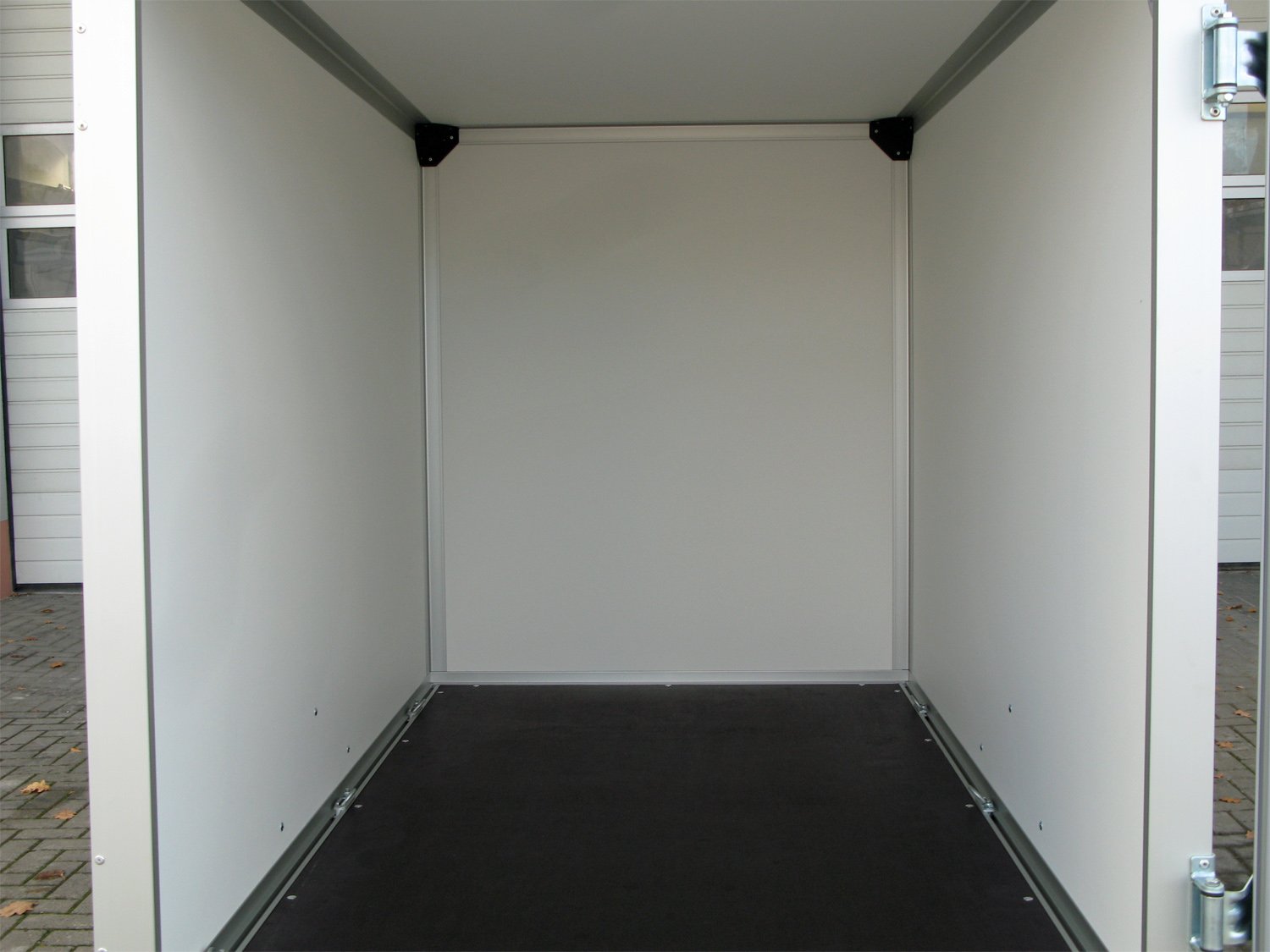 Humbaur Kofferanhänger HK 752513-15P FlexZurr – Rampe – Ladefläche 251 × 132 cm – 750 kg – Einachser – Ansicht 5