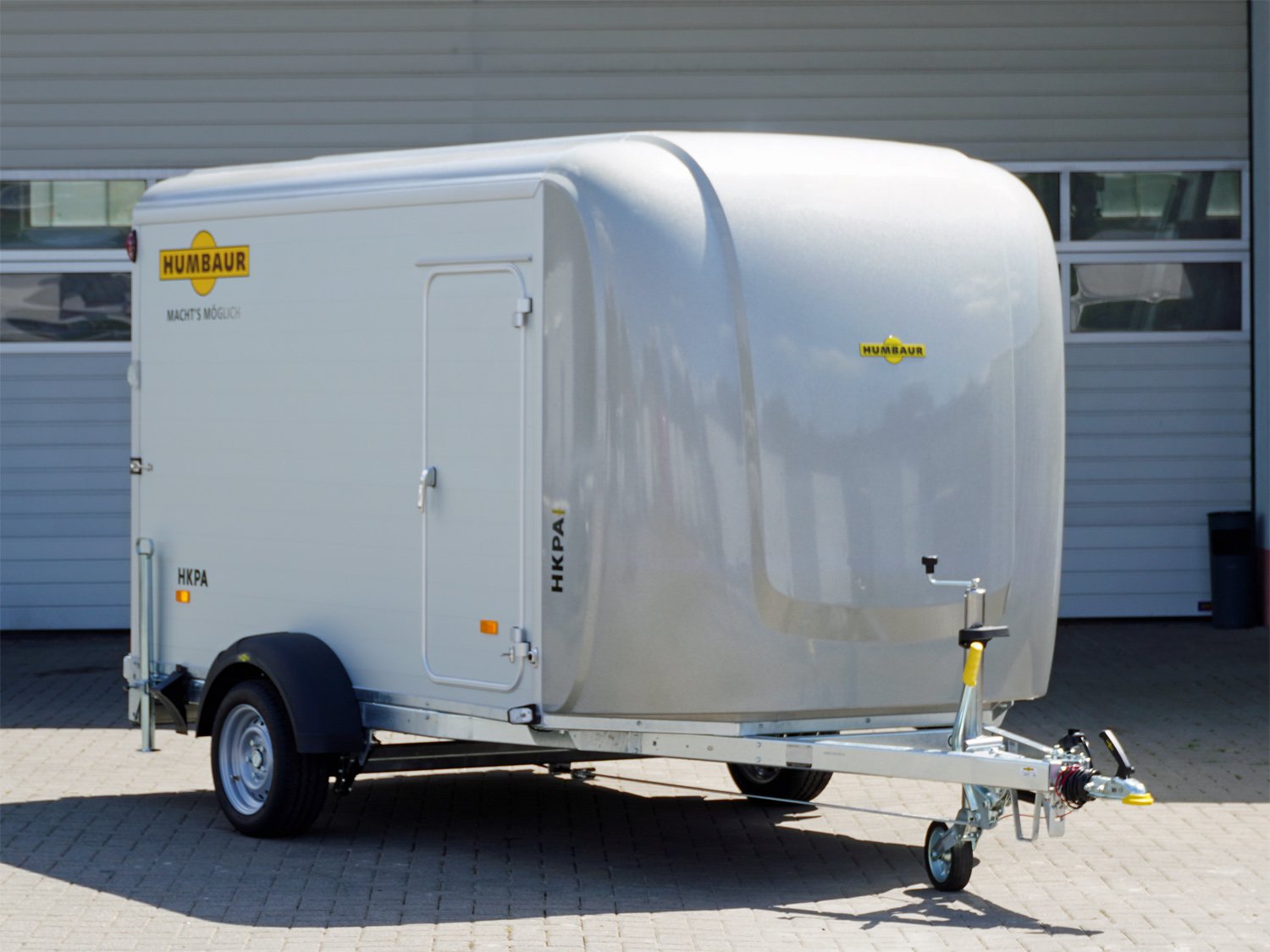 Humbaur Kofferanhänger HKPA 153217 Color Selection – Rampe dreh- u. schwenkbar – Ladefläche 328 × 177 cm – 1500 kg – Einachser – Ansicht 1