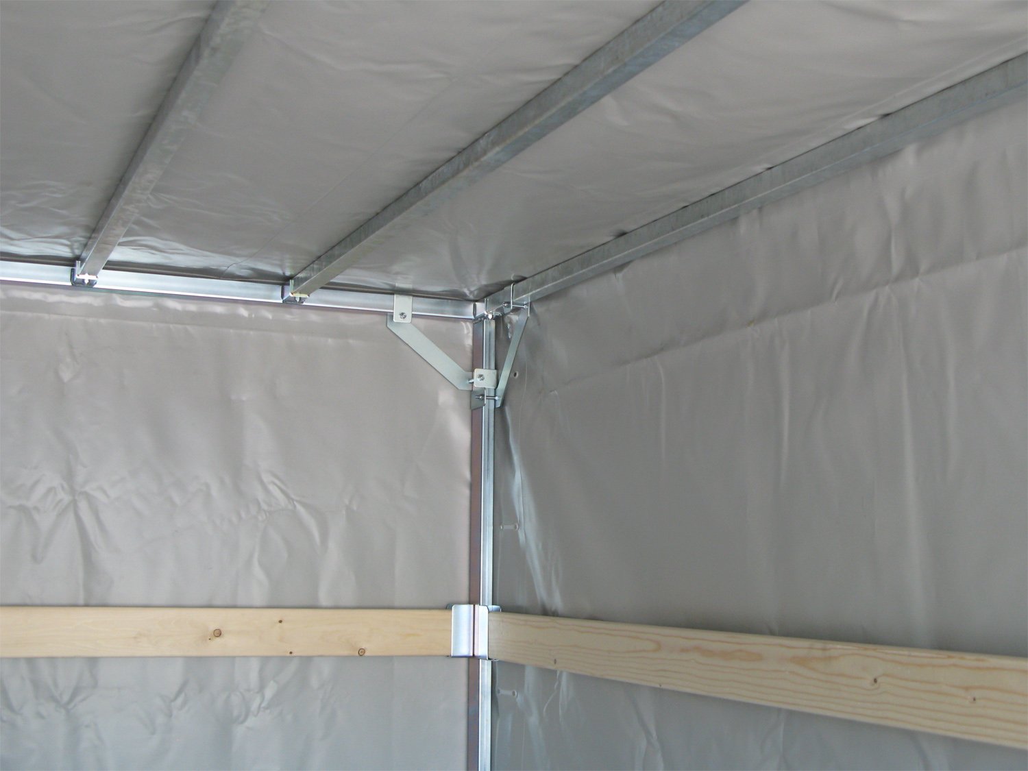 Humbaur Pritschenhochlader HN203116 – Planenaufbau 1600mm – Ladefläche 310 × 165 cm – 2000 kg – Tandemachser – Ansicht 5