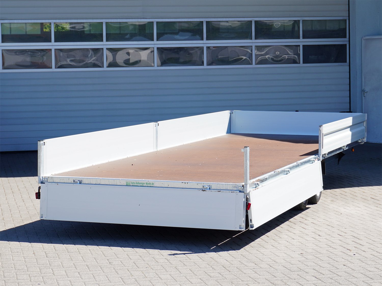 Humbaur Pritschenhochlader HN356221 GR – geschweißter Rahmen, 14 Zurringe – Ladefläche 622 × 207 cm – 3500 kg – Tandemachser – Ansicht 3
