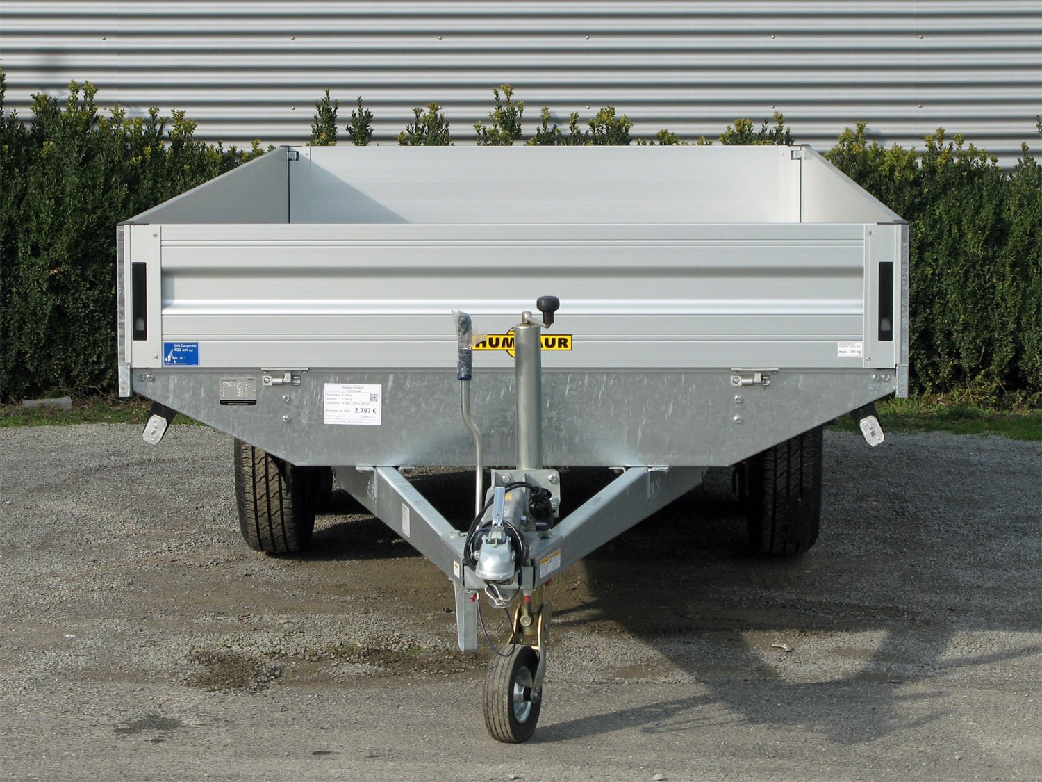Humbaur Pritschenhochlader HT305225 GR – geschweißter Rahmen, 14 Zurringe – Ladefläche 522 × 247 cm – 3000 kg – Tandemachser – Ansicht 3