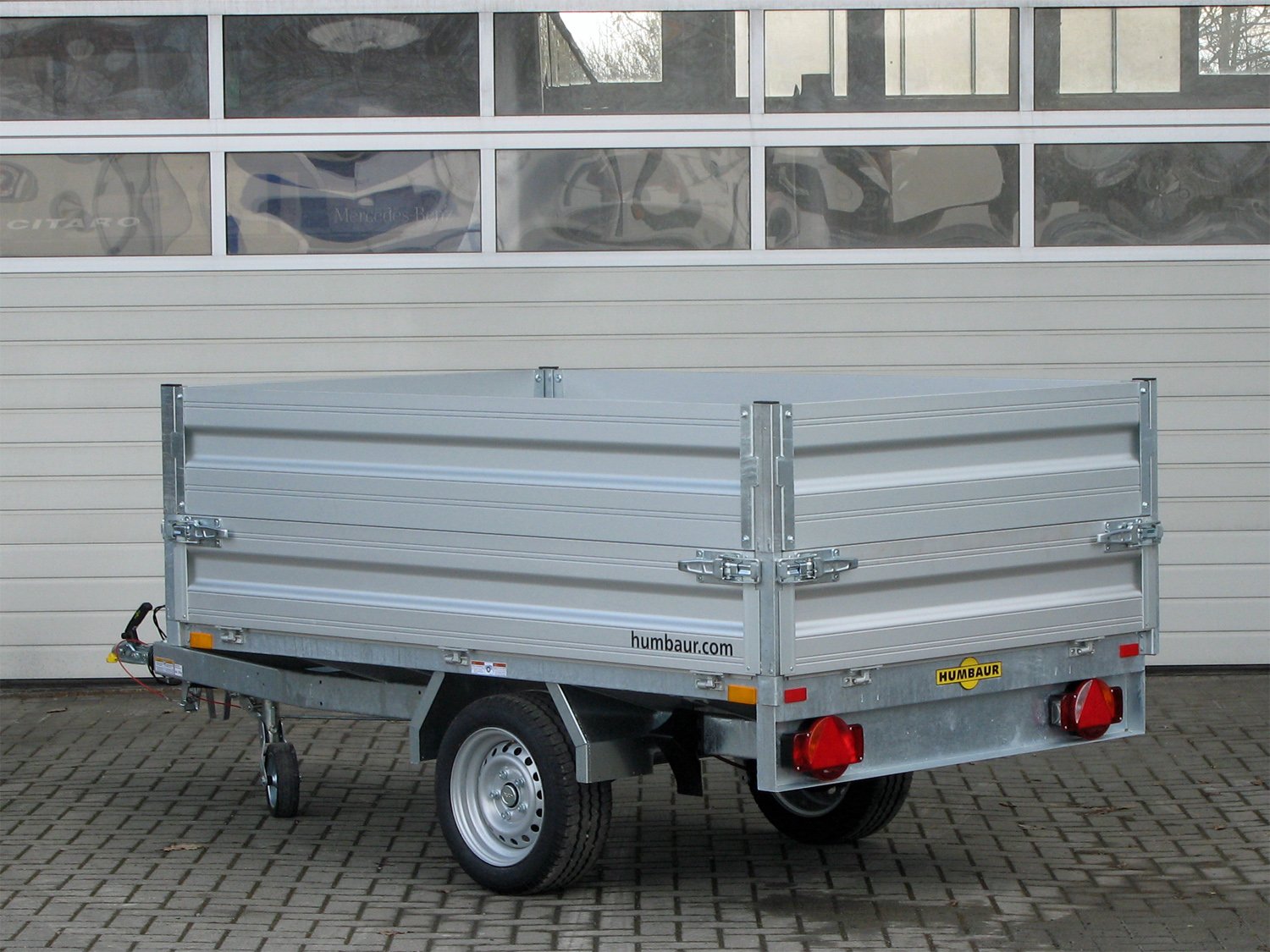 Humbaur Pritschenhochlader HU152314 – Bordwandaufsatz – Ladefläche 230 × 140 cm – 1500 kg – Einachser – Ansicht 3