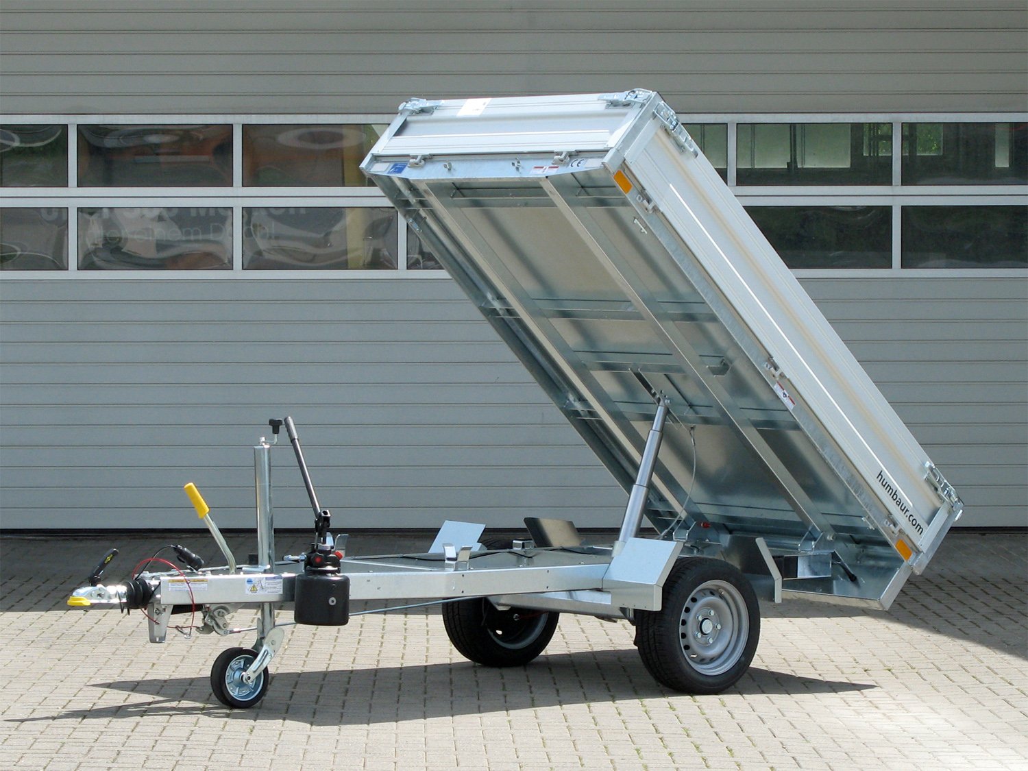 Humbaur Rückwärtskipper HUK 152314 – FLEX e Pump – Ladefläche 230 × 140 cm – 1500 kg – Einachser – Ansicht 1