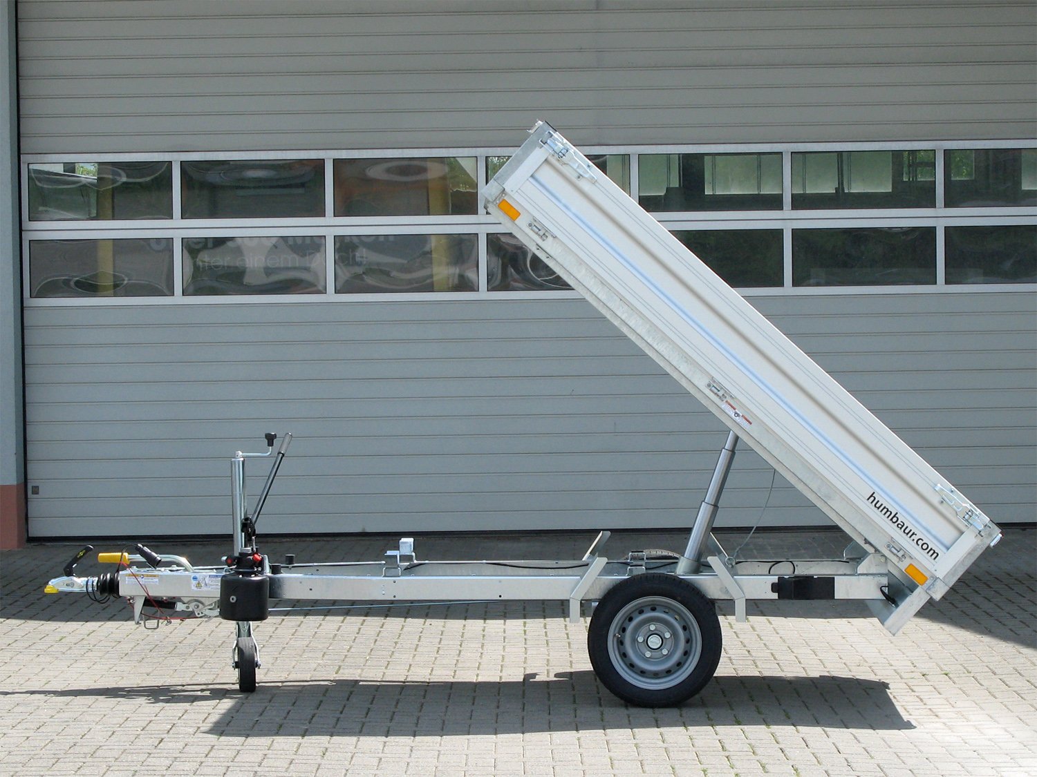 Humbaur Rückwärtskipper HUK 152314 – FLEX e Pump – Ladefläche 230 × 140 cm – 1500 kg – Einachser – Ansicht 2