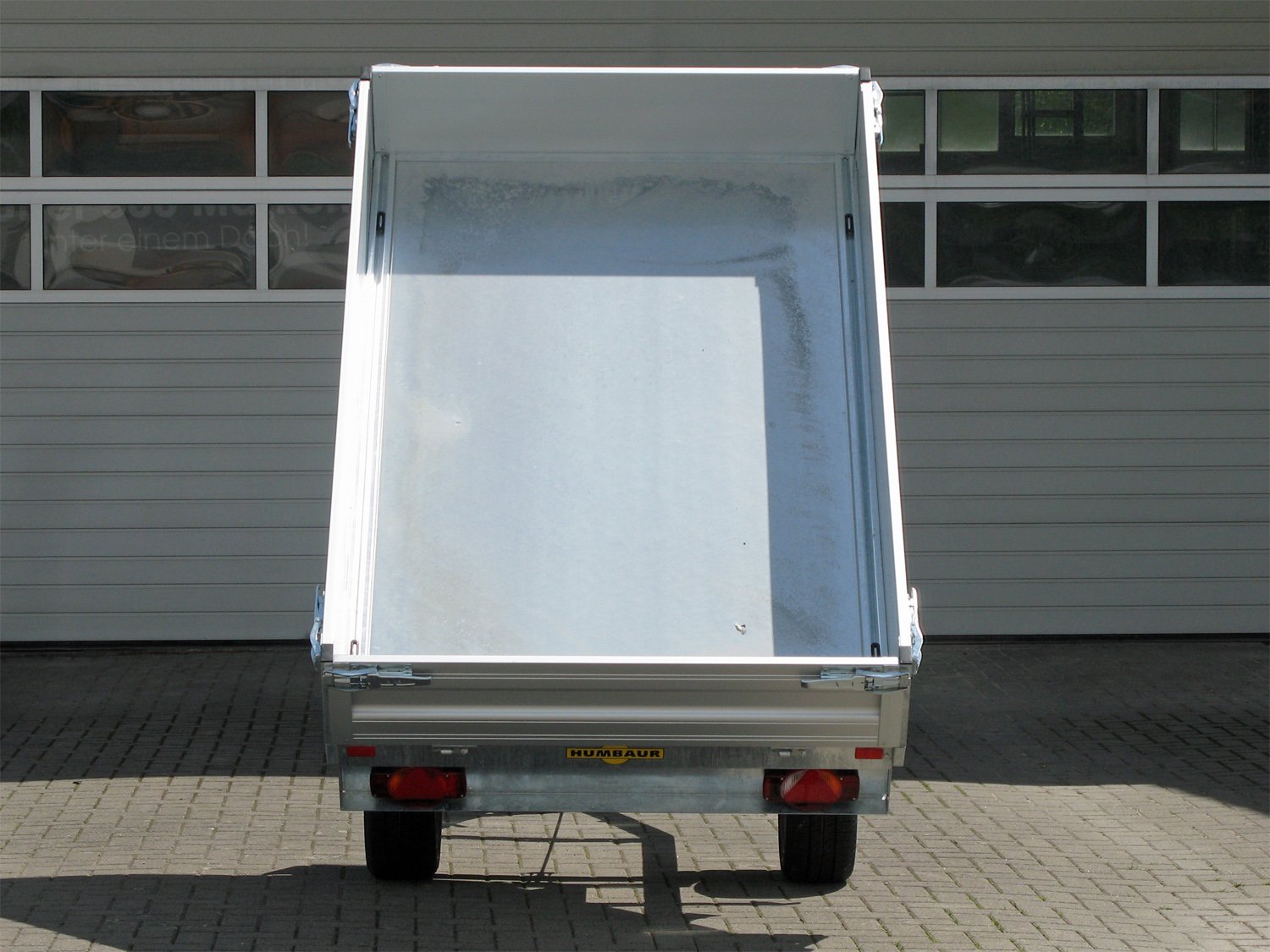 Humbaur Rückwärtskipper HUK 152314 – FLEX e Pump – Ladefläche 230 × 140 cm – 1500 kg – Einachser – Ansicht 4