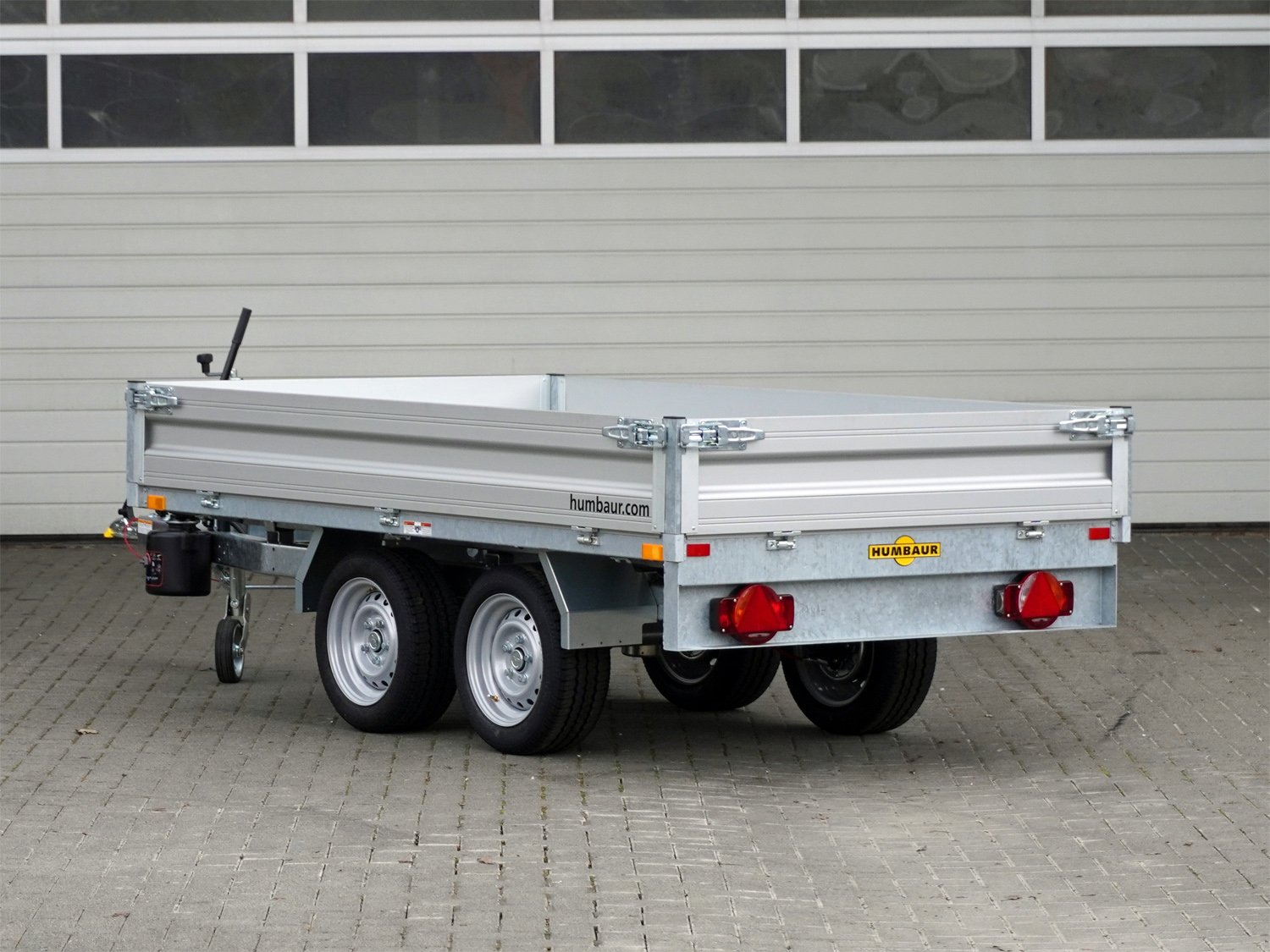 Humbaur Rückwärtskipper HUK 272715 – Handpumpe und FLEXePump – Ladefläche 268 × 150 cm – 2700 kg – Tandemachser – Ansicht 5
