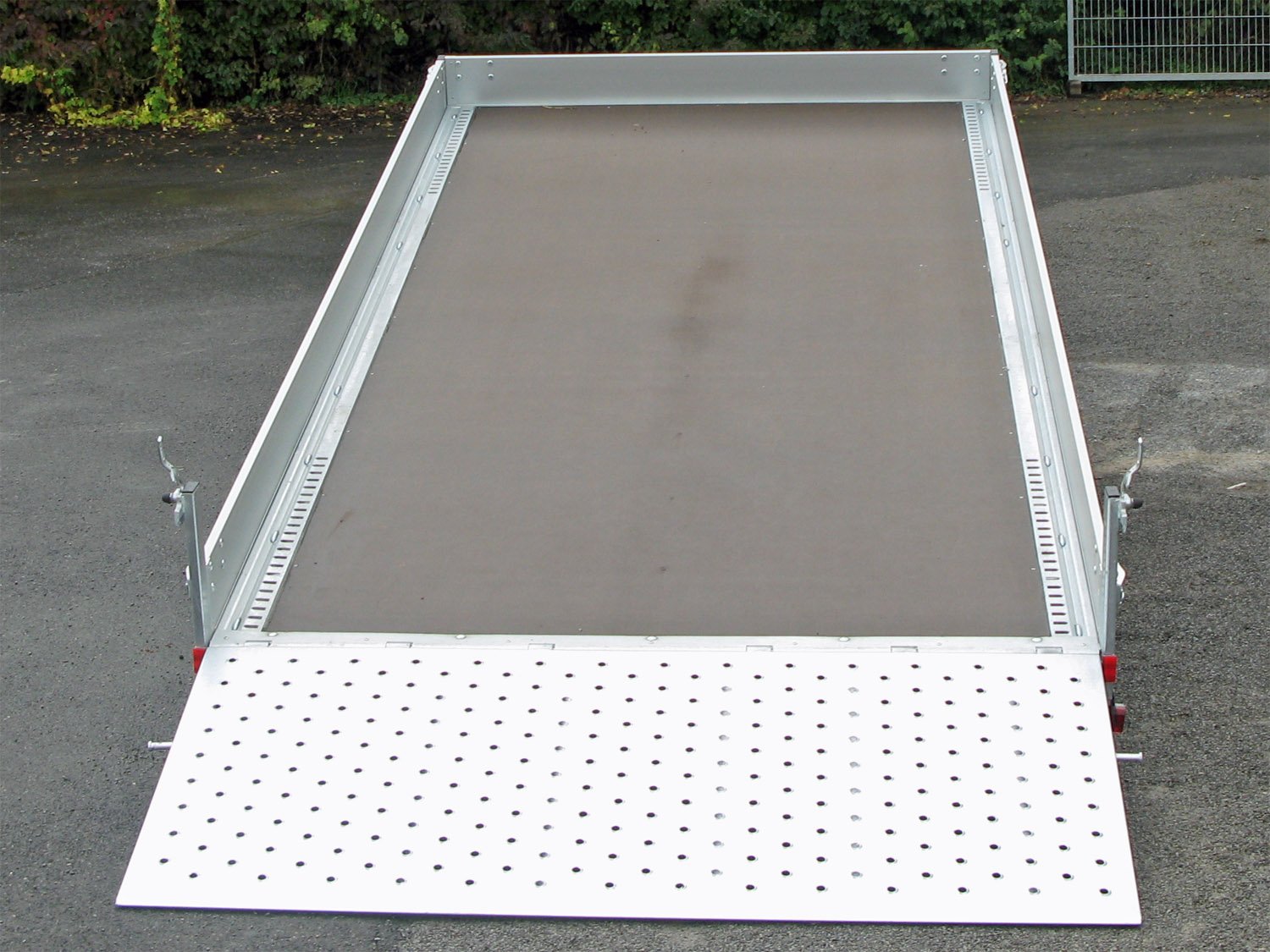 Humbaur Universaltransporter MTKA 354222 Allcomfort – Ladefläche 420 × 218 cm – 3500 kg – Tandemachser – Ansicht 4