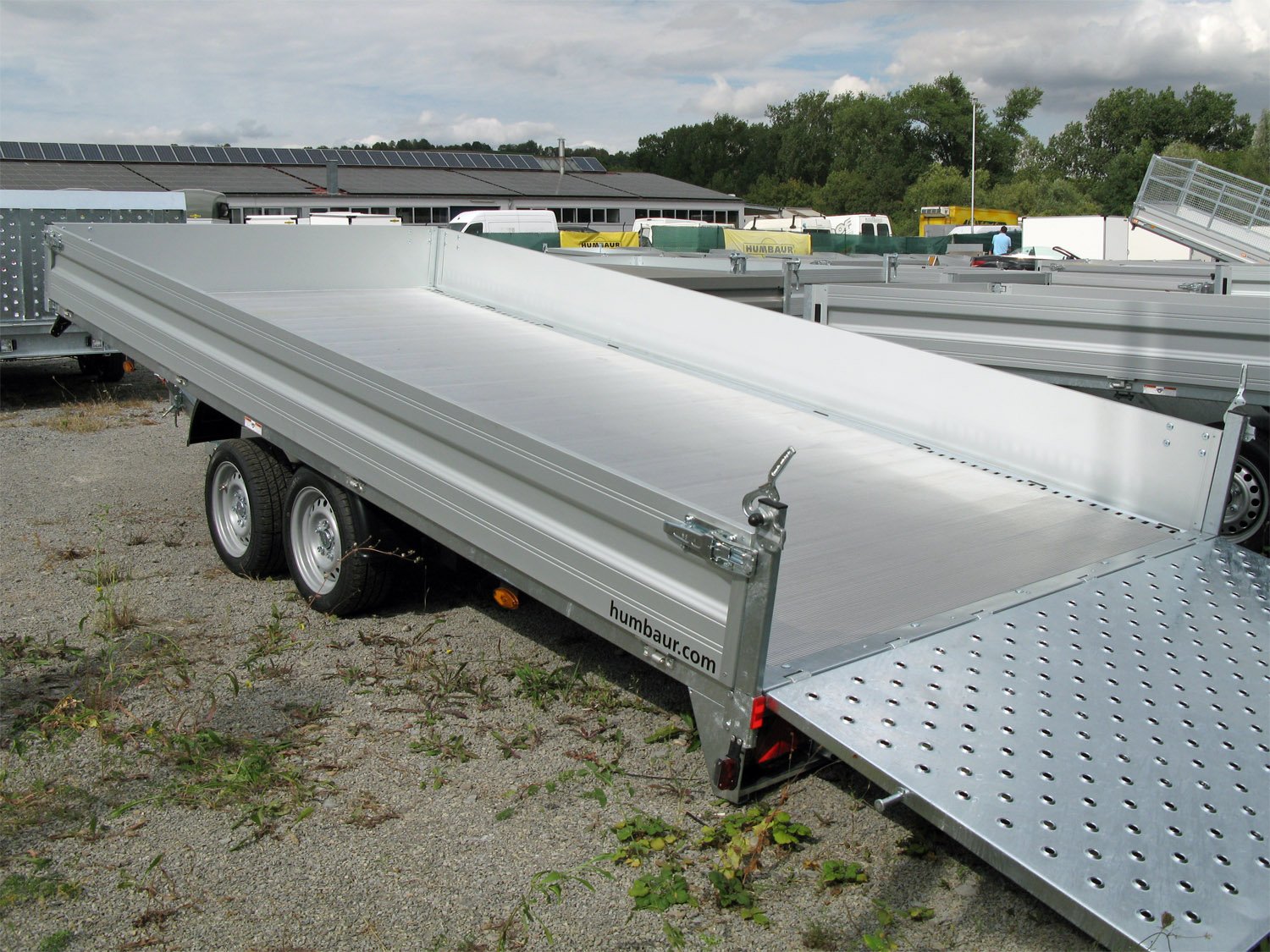 Humbaur Universaltransporter MTKA 354722 Allcomfort – Aluboden statt Holz 350 Bordwand – Ladefläche 470 × 218 cm – 3500 kg – Tandemachser – Ansicht 4