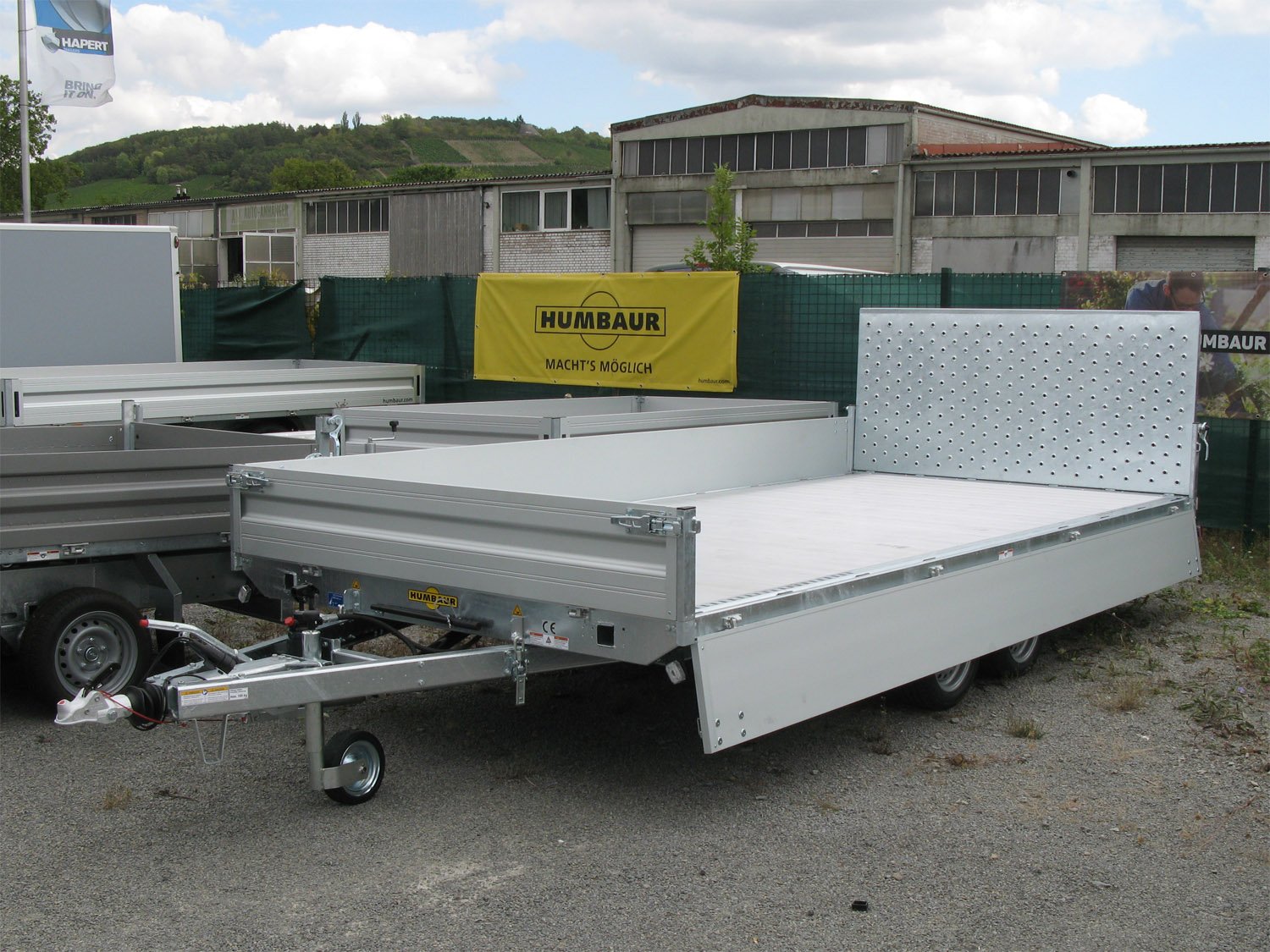 Humbaur Universaltransporter MTKA 354722 Allcomfort – Aluboden statt Holz 350 Bordwand – Ladefläche 470 × 218 cm – 3500 kg – Tandemachser – Ansicht 5