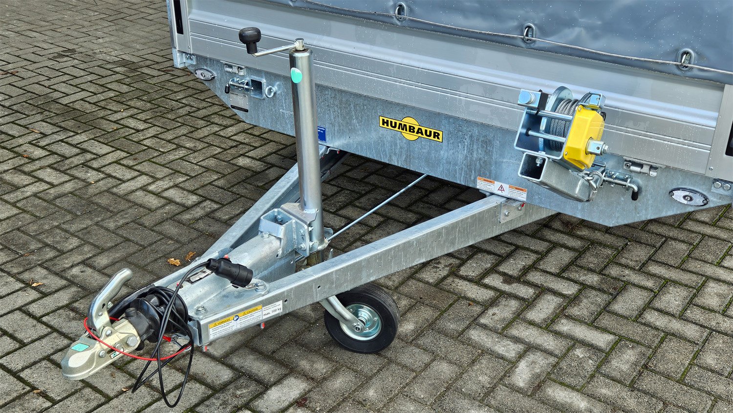 Humbaur Universaltransporter Universal 3000 – Hochplane, Alu-BW, Auffahrbohlen – Ladefläche 400 × 203 cm – 3000 kg – Tandemachser – Ansicht 3