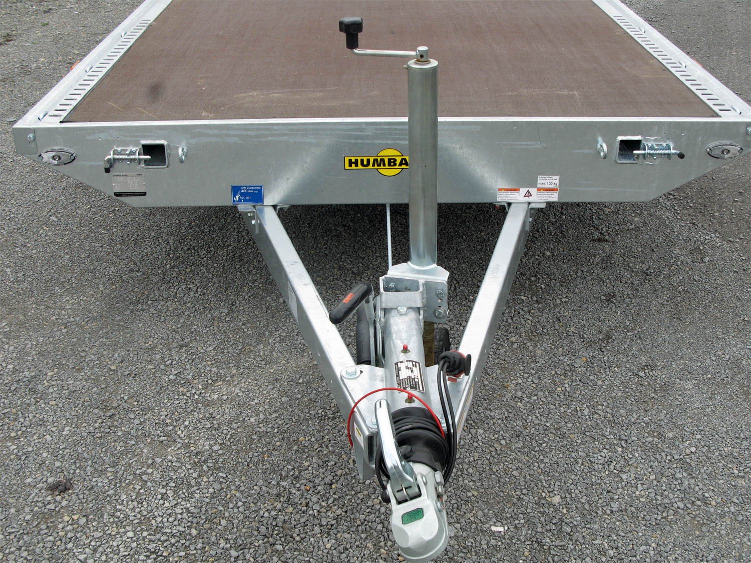 Humbaur Universaltransporter Universal 3000 – Seilwinde und Auffahrbohlen – Ladefläche 400 × 203 cm – 3000 kg – Tandemachser – Ansicht 3