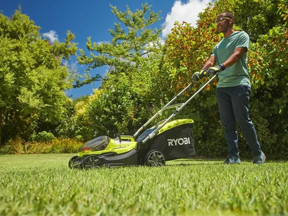 RYOBI RY18LMX37A-0 Akku-Rasenmäher – 37 cm Schnittbreite – mit Fangkorb – Ansicht 4