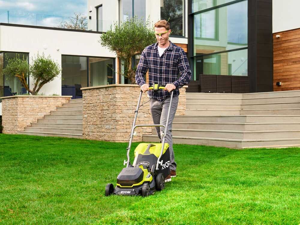 RYOBI RY18LMX37A-150 Akku-Rasenmäher – 37 cm Schnittbreite – zum Schieben – mit Fangkorb – Ansicht 2