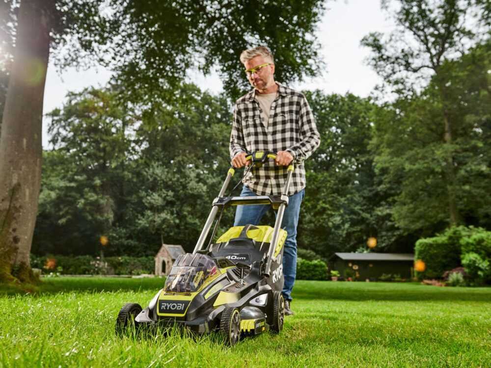 RYOBI RLM36X41H50G Akku-Rasenmäher – 40 cm Schnittbreite – zum Schieben – mit Fangkorb – Ansicht 3