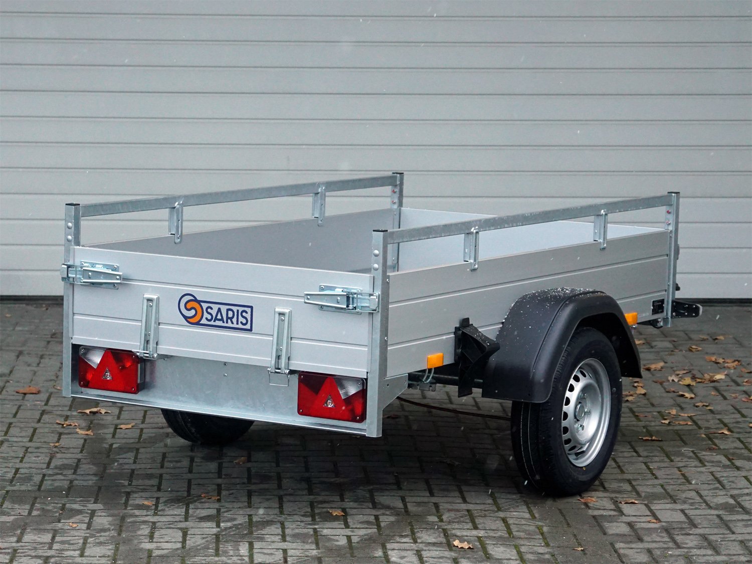 Saris Kastenanhänger MP 205 113 1000 1 – Ladefläche 205 × 113 cm – 1000 kg – Einachser – Ansicht 2