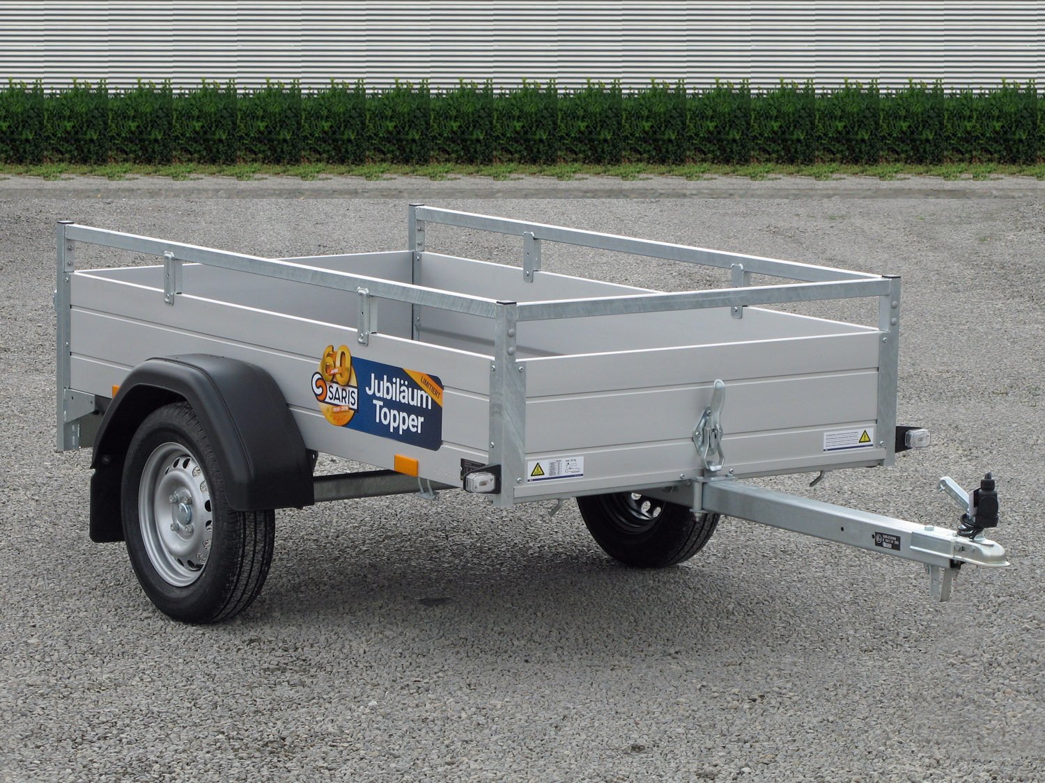 Saris Kastenanhänger MP 205 113 750 1 – kippbar – Ladefläche 205 × 113 cm – 750 kg – Einachser – Ansicht 3