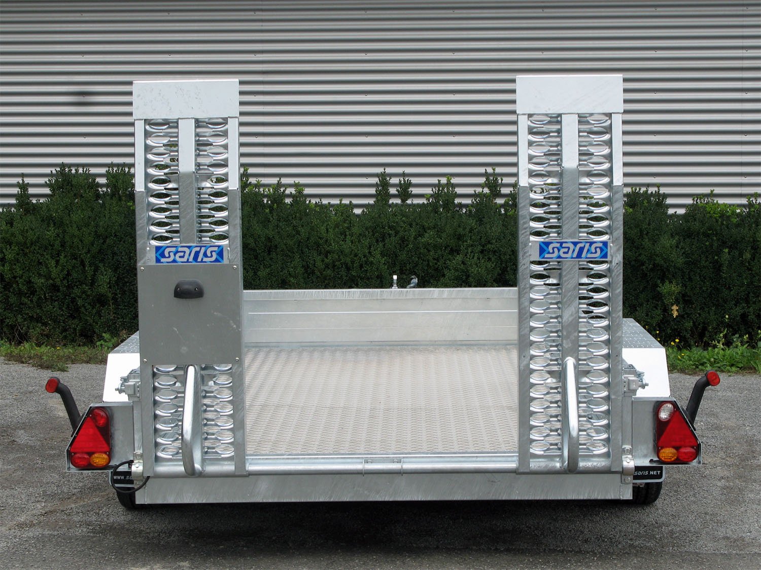 Saris Maschinentransporter MG 306 170 3500 2 – Maschinentransporter mit Force-One – Ladefläche 306 × 168 cm – 3500 kg – Tandemachser – Ansicht 4