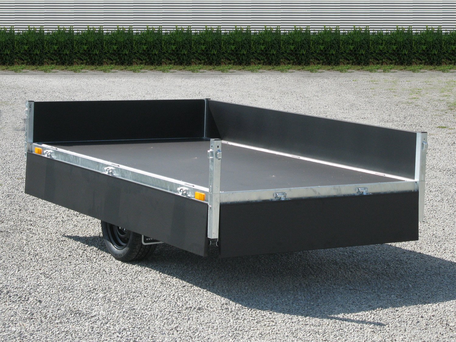 Saris Pritschenhochlader PL 276 150 1500 1 – Black Edition – Ladefläche 276 × 150 cm – 1500 kg – Einachser – Ansicht 5