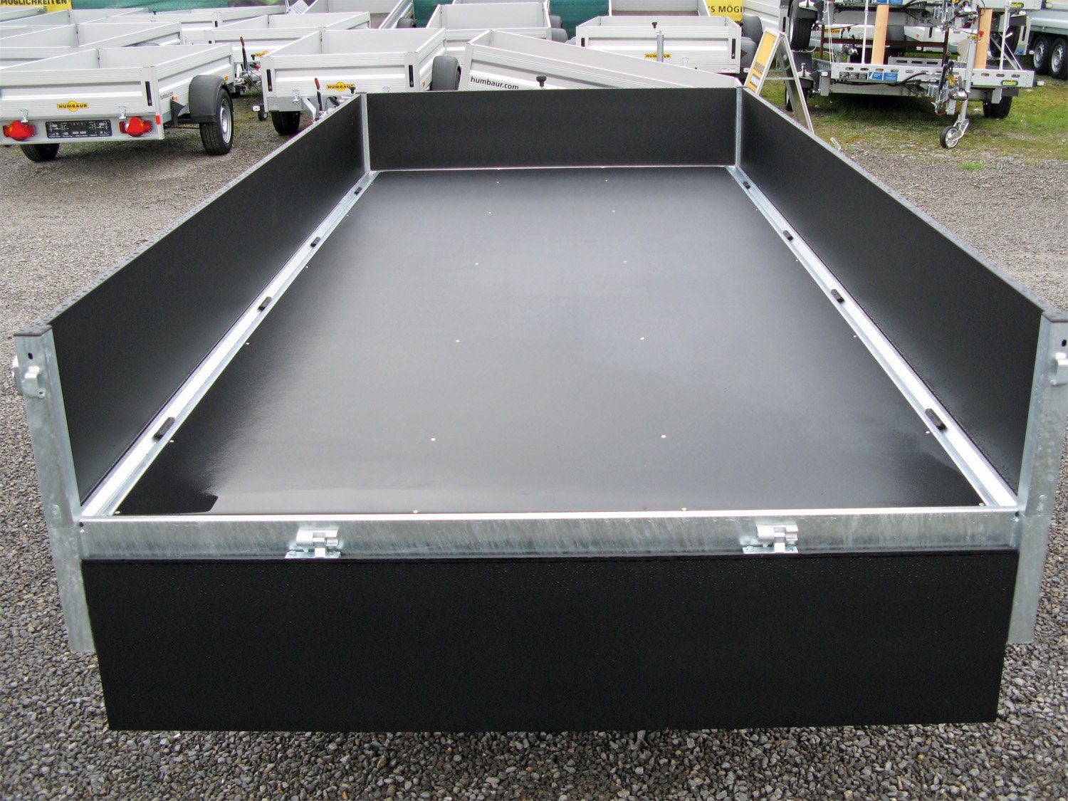 Saris Pritschenhochlader PL 306 184 2700 2 – 35cm Bordwände – Ladefläche 306 × 184 cm – 2700 kg – Tandemachser – Ansicht 5