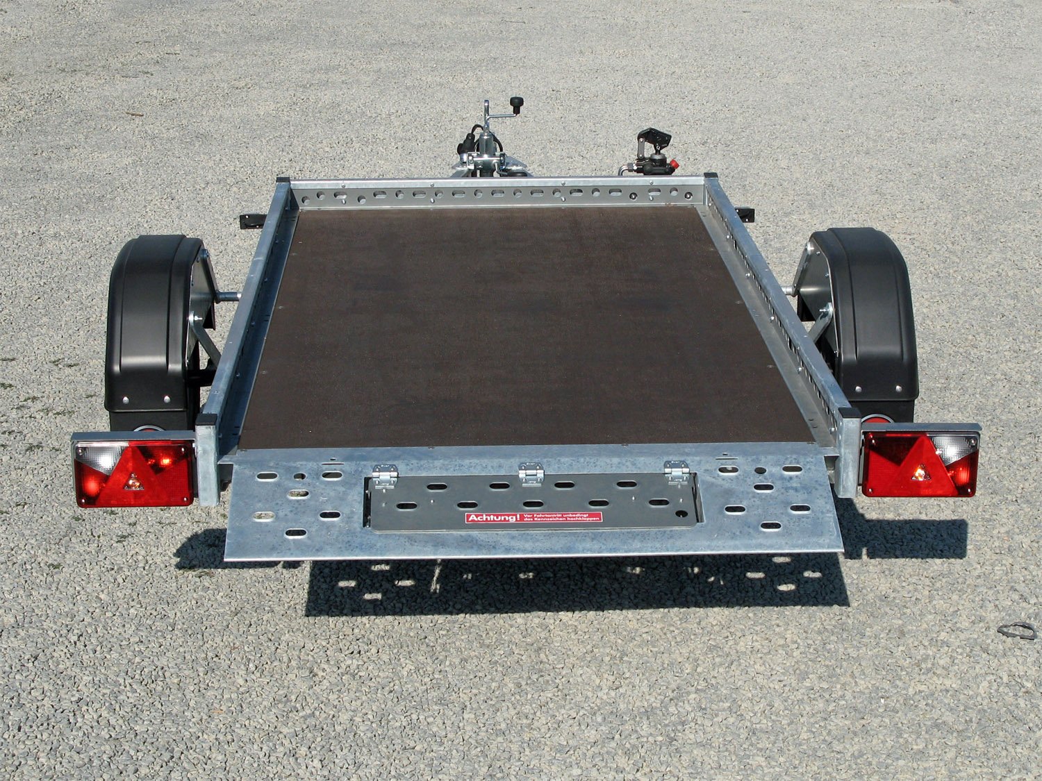 STEMA Absenkanhänger WOM XT 750 STS O1 7.5-25-13.1 – Absenkanhänger ungebremst – Ladefläche 251 × 128 cm – 750 kg – Einachser – Ansicht 3