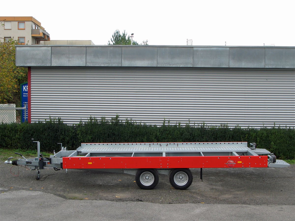 STEMA Autotransporter FHAK 25-40-21.2 – Ladefläche 400 × 201 cm – 2500 kg – Tandemachser – Ausführungsvariante 2 – Ansicht 2