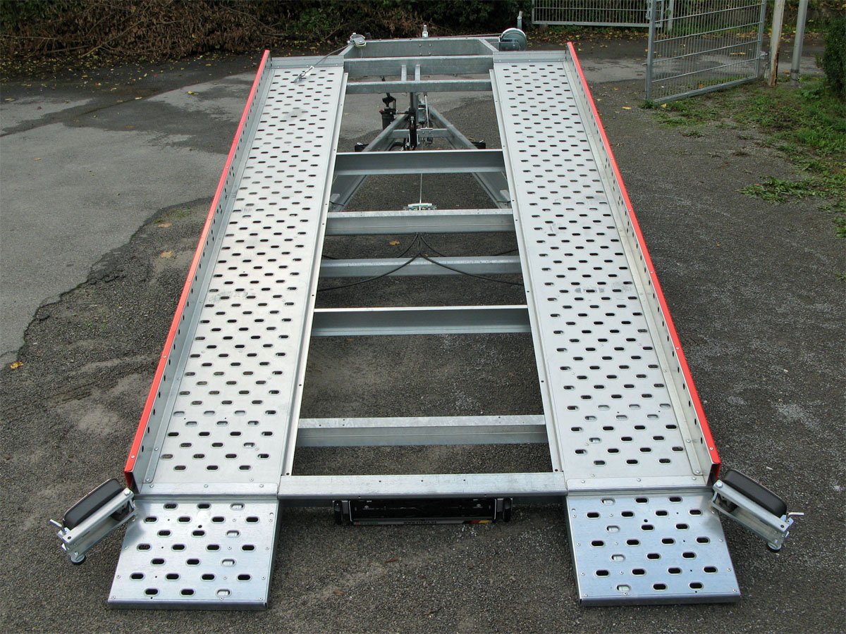 STEMA Autotransporter FHAK 25-40-21.2 – Ladefläche 400 × 201 cm – 2500 kg – Tandemachser – Ausführungsvariante 2 – Ansicht 5