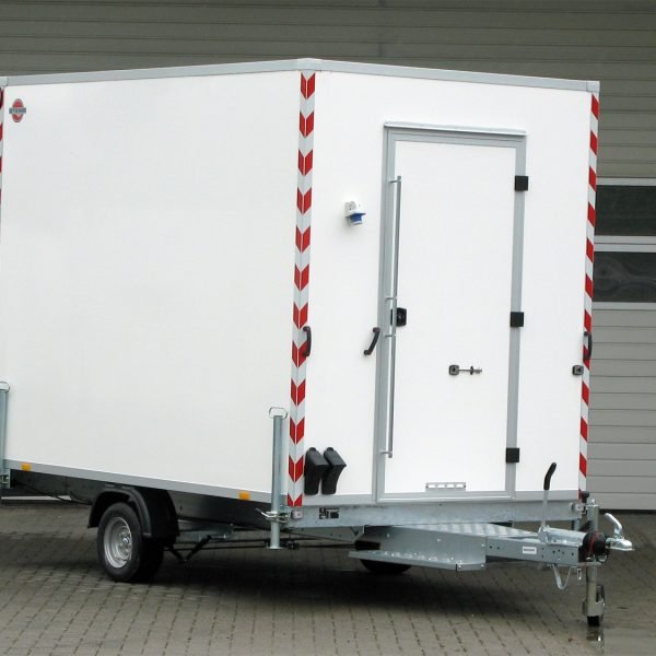 STEMA Bauwagen P-BOX SHBK O2 13-30-20.1 P23 – Bauwagen mit Sonderpaket – Ladefläche 307 × 201 cm – 1300 kg – Einachser – Ansicht 1