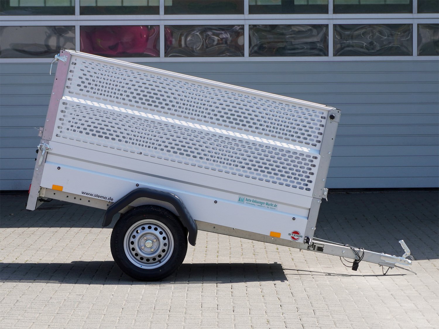 STEMA Kastenanhänger FT 7.5-20-10.1B – Gitteraufsatz – Ladefläche 201 × 108 cm – 750 kg – Einachser – Ansicht 2