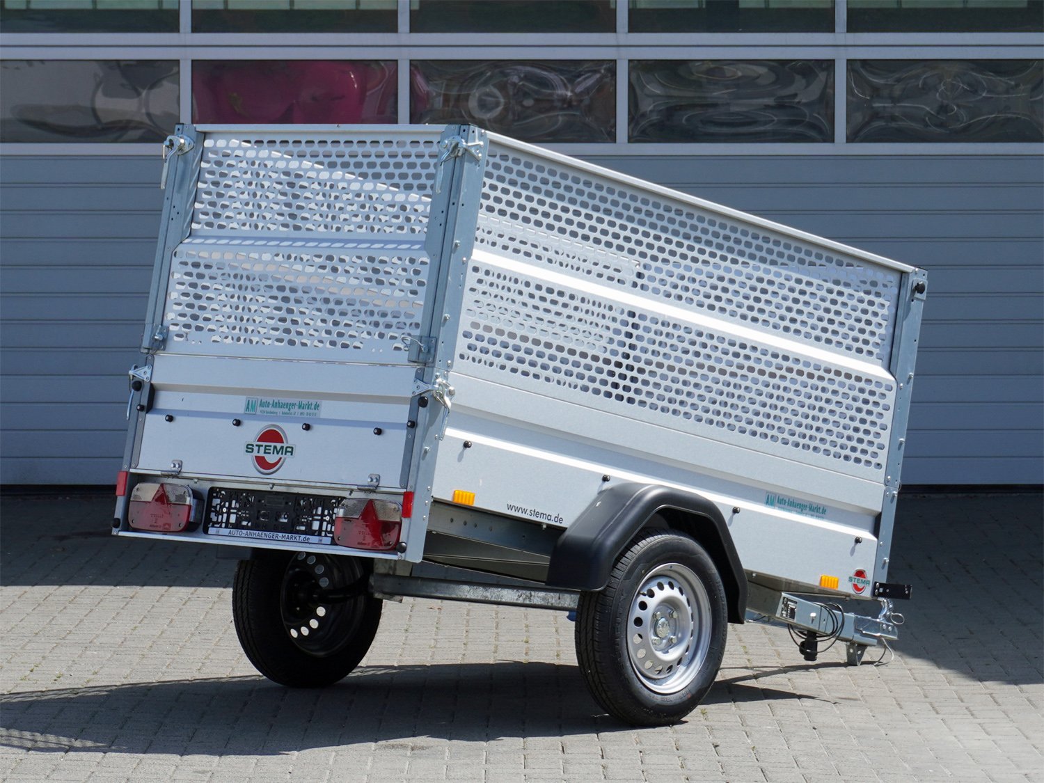 STEMA Kastenanhänger FT 7.5-20-10.1B – Gitteraufsatz – Ladefläche 201 × 108 cm – 750 kg – Einachser – Ansicht 3
