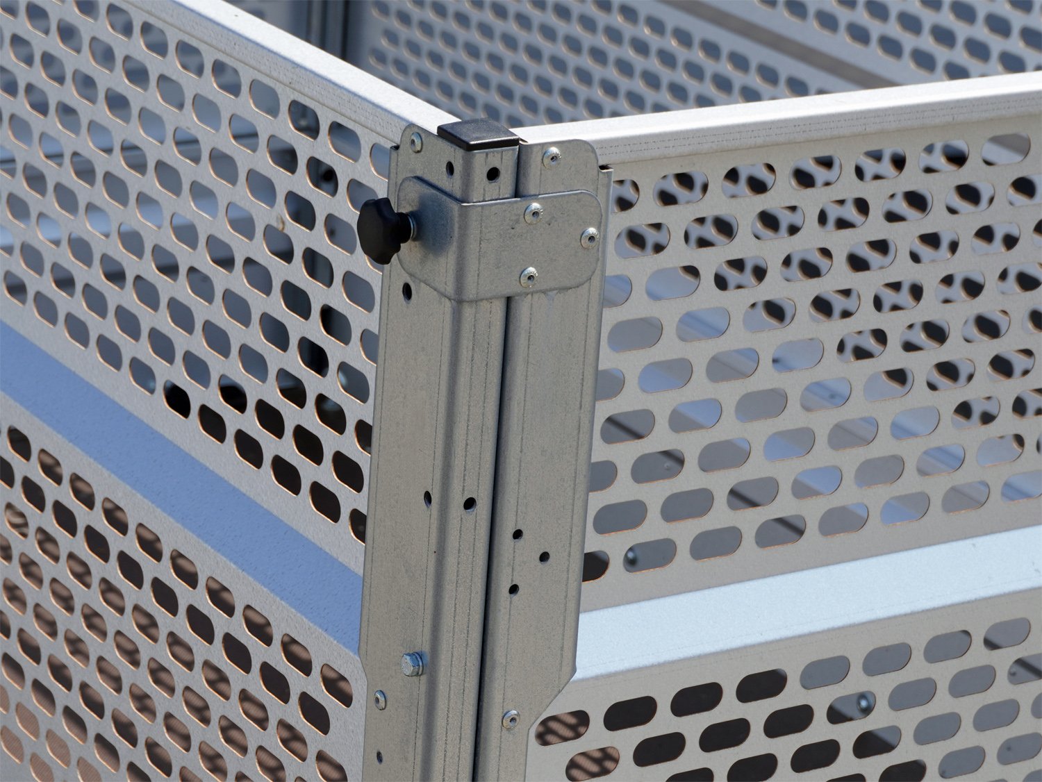 STEMA Kastenanhänger FT 7.5-20-10.1B – Gitteraufsatz – Ladefläche 201 × 108 cm – 750 kg – Einachser – Ansicht 4
